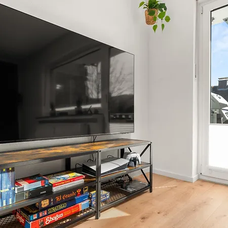 Junes - Neu Mit Balkon, Grill, Ps5, Bikekeller באד ברלבורג